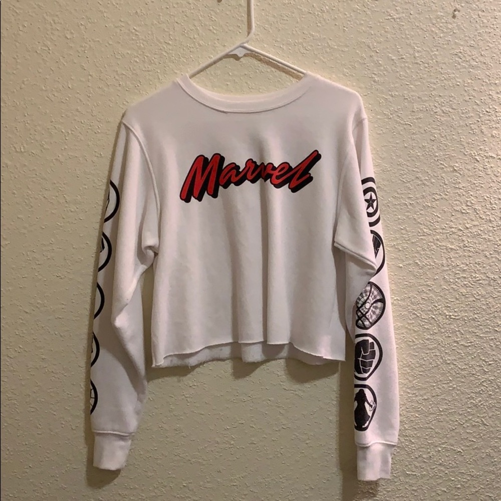 NWOT MARVEL Heroes long sleeve crop top